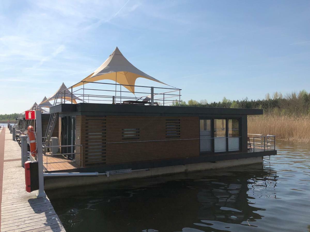 Botel Hausboot Harmonie