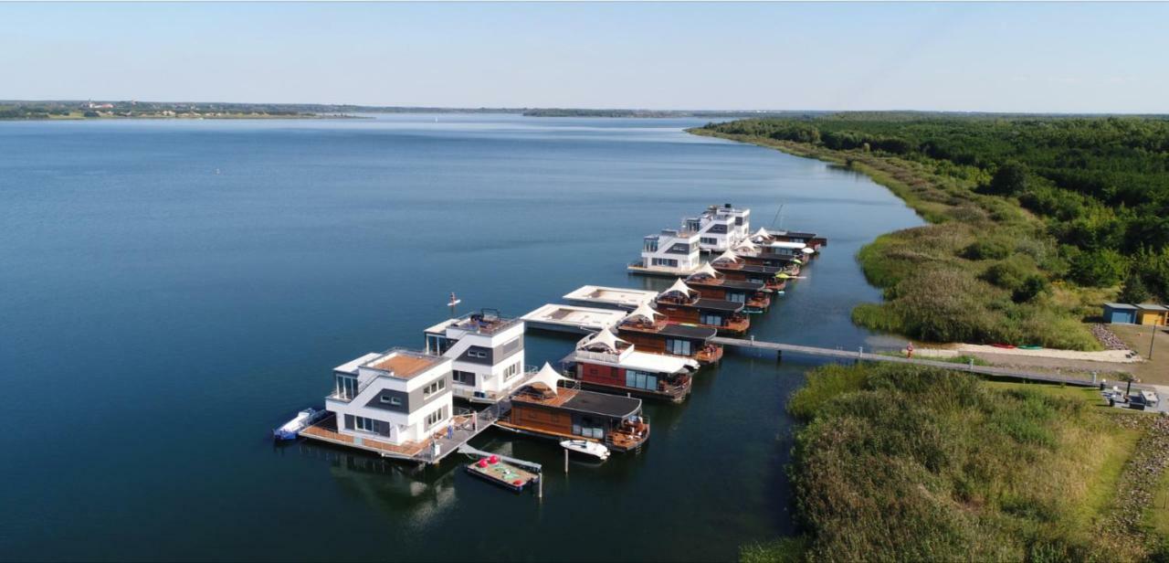 Botel Hausboot Harmonie *