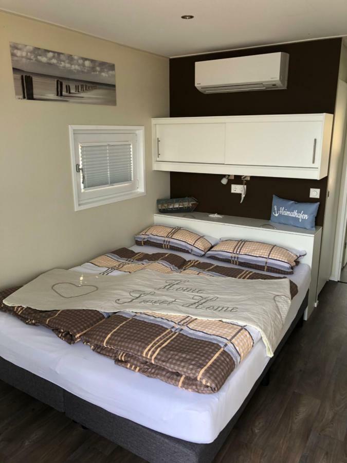 Hausboot Harmonie Hotel en barco