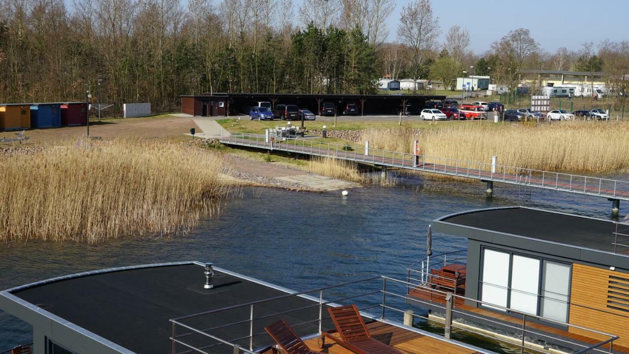 Hausboot Harmonie * Bitterfeld-Wolfen